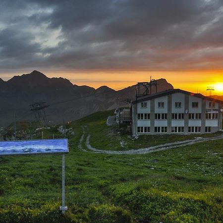 Berghotel Bonistock Frutt Exteriér fotografie